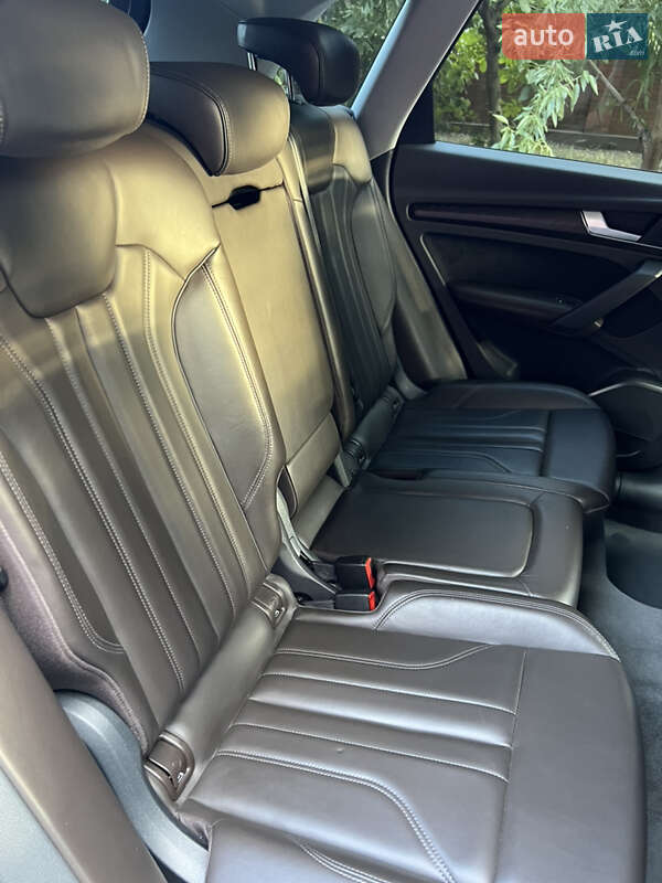 Позашляховик / Кросовер Audi Q5 2018 в Одесі