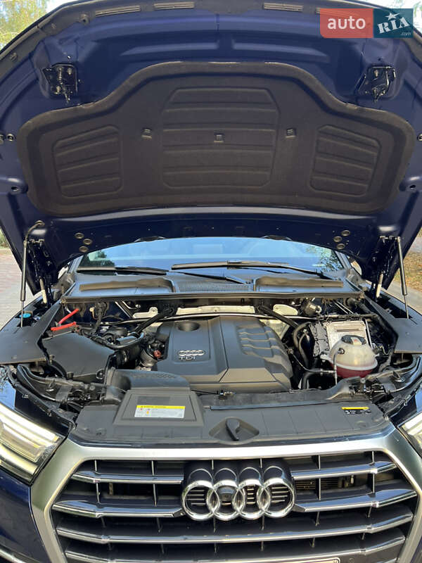 Позашляховик / Кросовер Audi Q5 2018 в Одесі