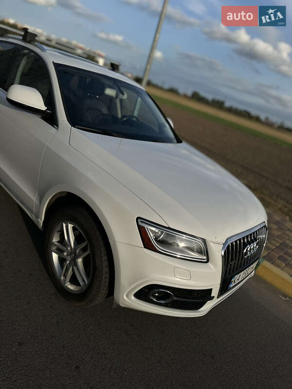Внедорожник / Кроссовер Audi Q5 2015 в Киеве