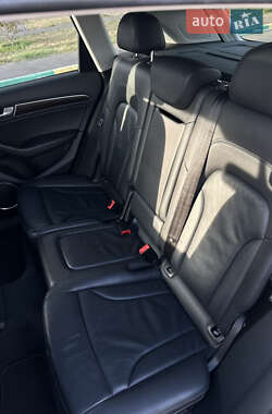 Внедорожник / Кроссовер Audi Q5 2015 в 