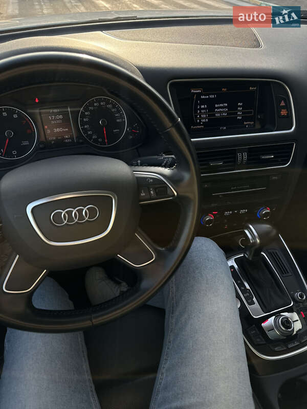 Внедорожник / Кроссовер Audi Q5 2015 в Киеве