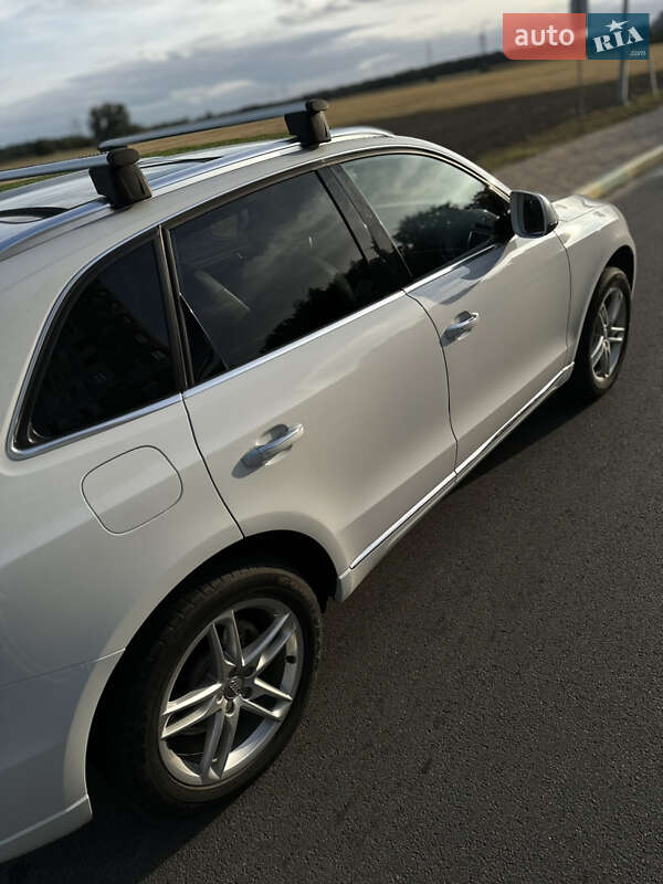 Внедорожник / Кроссовер Audi Q5 2015 в Киеве
