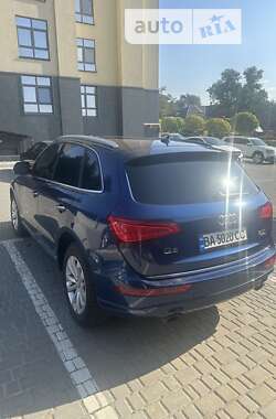 Позашляховик / Кросовер Audi Q5 2015 в 