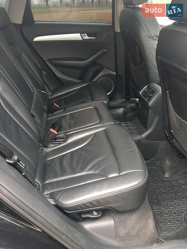 Внедорожник / Кроссовер Audi Q5 2009 в Владимире