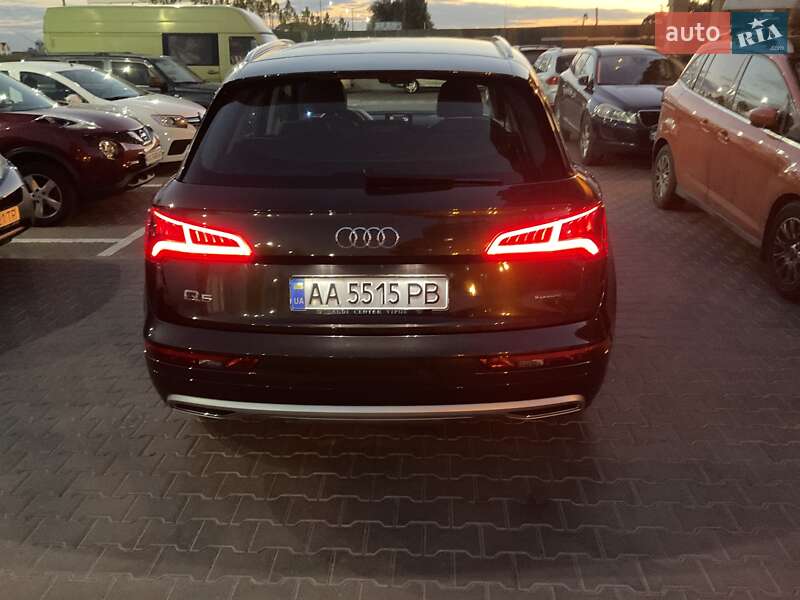 Внедорожник / Кроссовер Audi Q5 2017 в Киеве