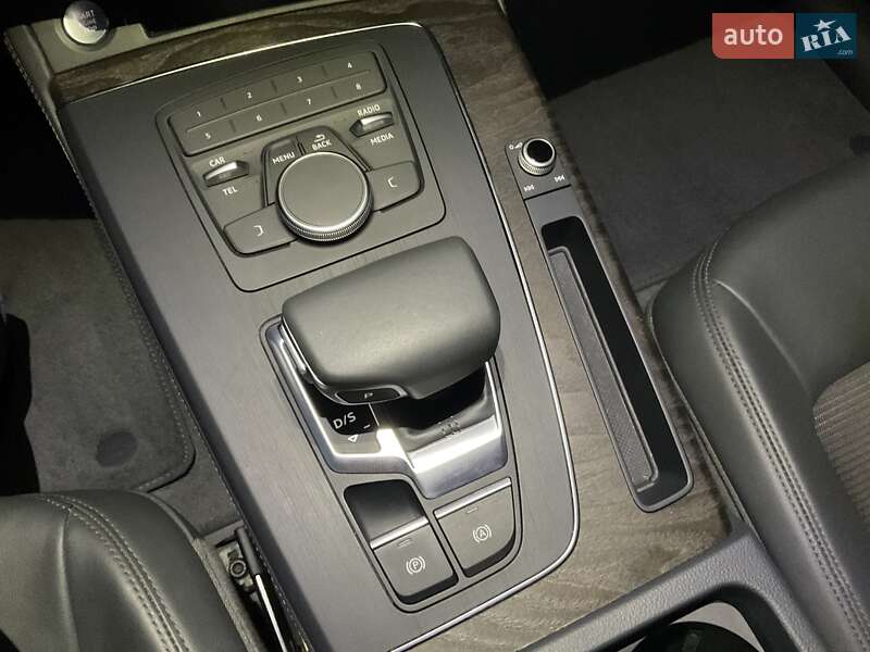 Внедорожник / Кроссовер Audi Q5 2017 в Киеве