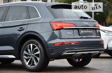 Внедорожник / Кроссовер Audi Q5 2021 в 