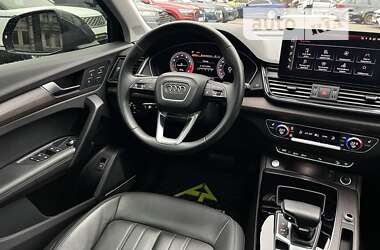 Внедорожник / Кроссовер Audi Q5 2021 в 