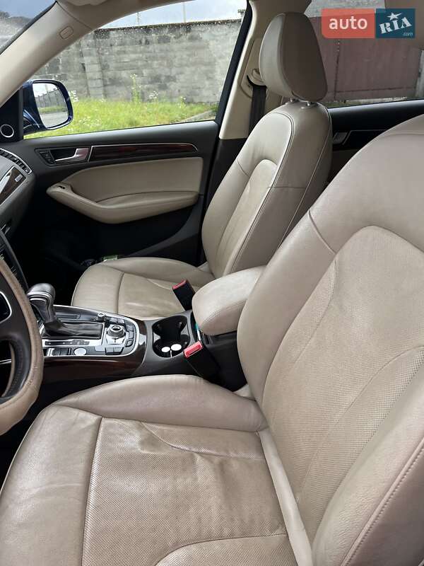 Позашляховик / Кросовер Audi Q5 2015 в Львові