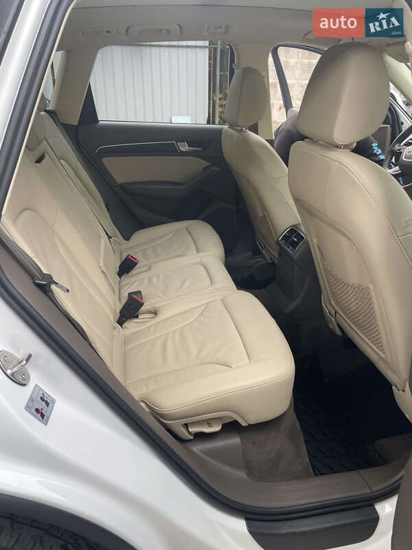 Внедорожник / Кроссовер Audi Q5 2015 в Львове