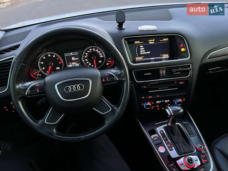 Внедорожник / Кроссовер Audi Q5 2015 в Одессе