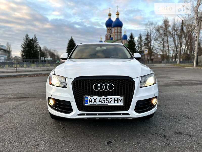 Внедорожник / Кроссовер Audi Q5 2011 в Первомайске