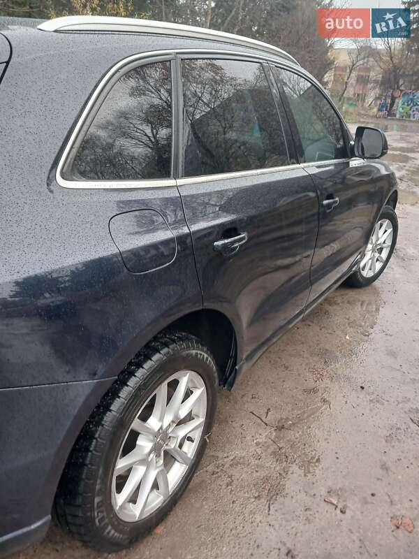 Внедорожник / Кроссовер Audi Q5 2011 в Львове