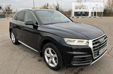 Внедорожник / Кроссовер Audi Q5 2017 в 