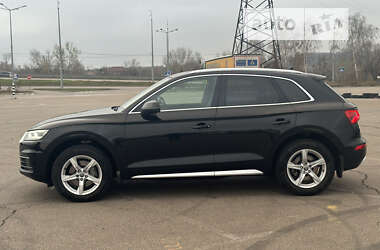 Внедорожник / Кроссовер Audi Q5 2017 в 
