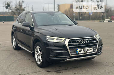 Внедорожник / Кроссовер Audi Q5 2017 в 