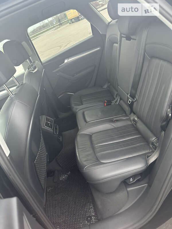 Внедорожник / Кроссовер Audi Q5 2017 в Виннице