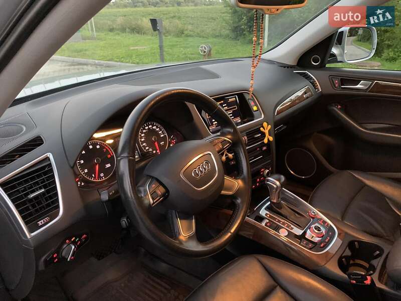 Позашляховик / Кросовер Audi Q5 2015 в Стрию