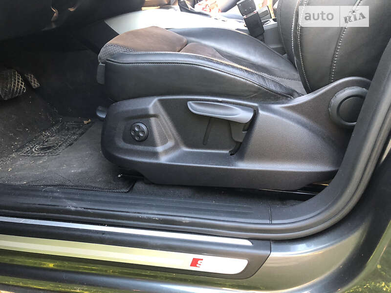 Позашляховик / Кросовер Audi Q5 2010 в Долині фото 13 Позашляховик / Кросовер Audi Q5 2010 в Долині