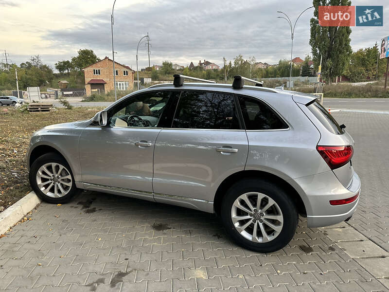 Позашляховик / Кросовер Audi Q5 2015 в Чернівцях