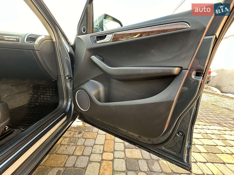 Внедорожник / Кроссовер Audi Q5 2011 в Львове