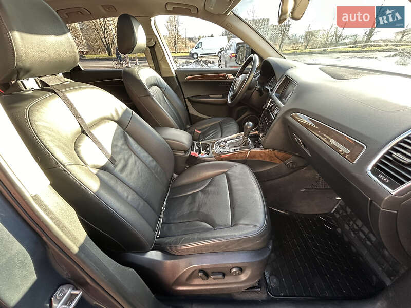 Внедорожник / Кроссовер Audi Q5 2011 в Львове