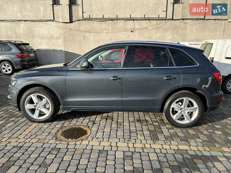 Внедорожник / Кроссовер Audi Q5 2011 в Львове