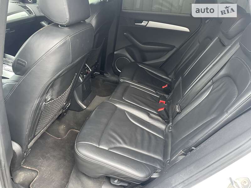 Внедорожник / Кроссовер Audi Q5 2012 в Луцке