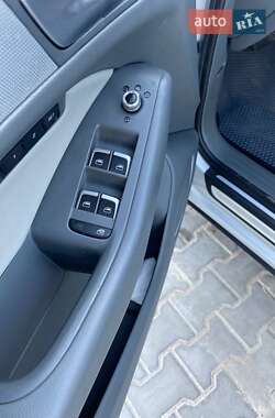 Внедорожник / Кроссовер Audi Q5 2012 в 