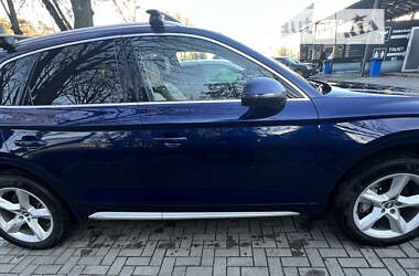Внедорожник / Кроссовер Audi Q5 2016 в 