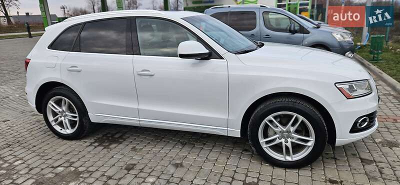 Позашляховик / Кросовер Audi Q5 2014 в Золочеві