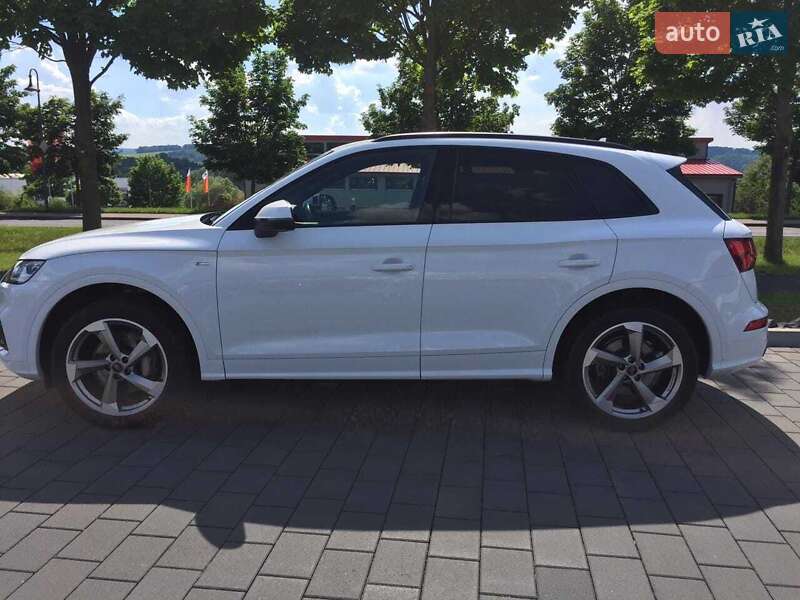 Внедорожник / Кроссовер Audi Q5 2018 в Киеве