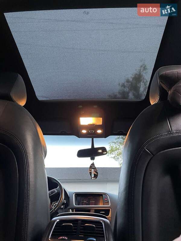 Внедорожник / Кроссовер Audi Q5 2010 в Днепре