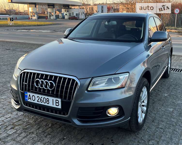 Внедорожник / Кроссовер Audi Q5 2014 в Ужгороде