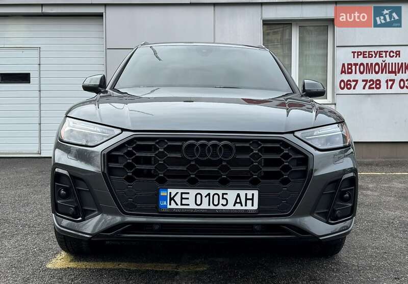 Внедорожник / Кроссовер Audi Q5 2021 в Днепре
