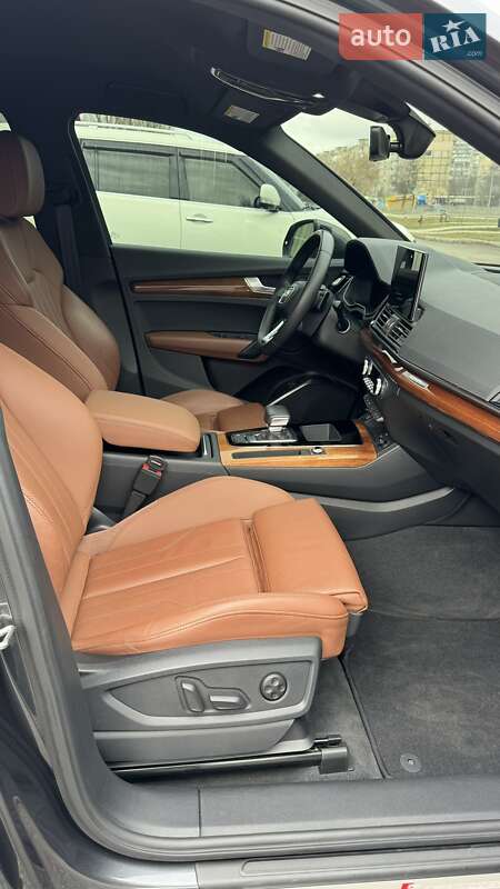 Внедорожник / Кроссовер Audi Q5 2021 в Днепре