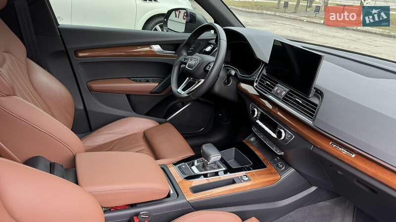 Внедорожник / Кроссовер Audi Q5 2021 в Днепре