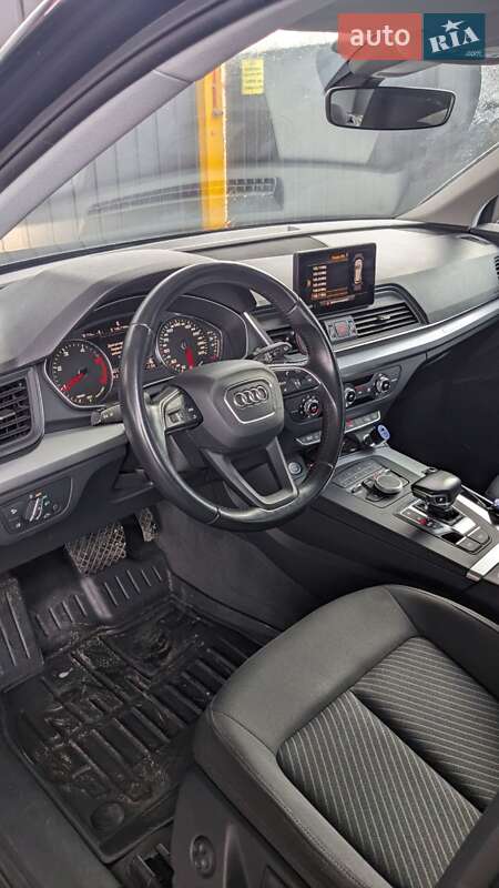 Внедорожник / Кроссовер Audi Q5 2019 в Хмельницком