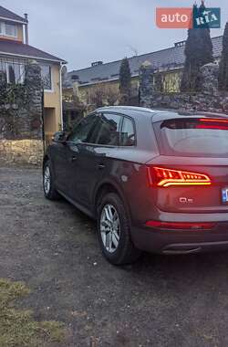 Внедорожник / Кроссовер Audi Q5 2019 в 