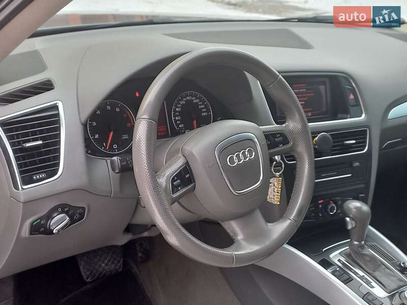 Внедорожник / Кроссовер Audi Q5 2011 в Киеве
