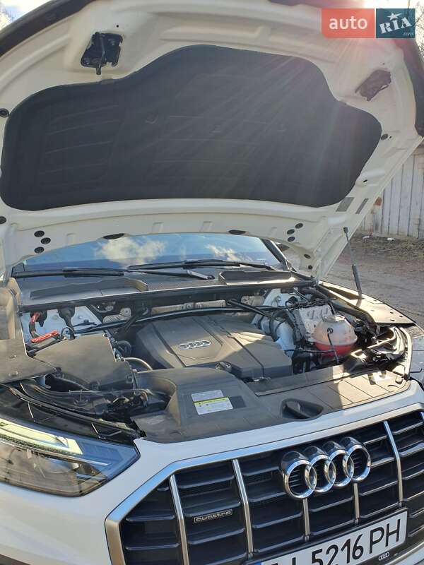 Позашляховик / Кросовер Audi Q5 2021 в Києві