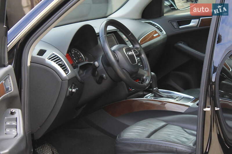 Внедорожник / Кроссовер Audi Q5 2011 в Борисполе