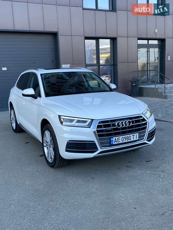 Внедорожник / Кроссовер Audi Q5 2018 в Днепре