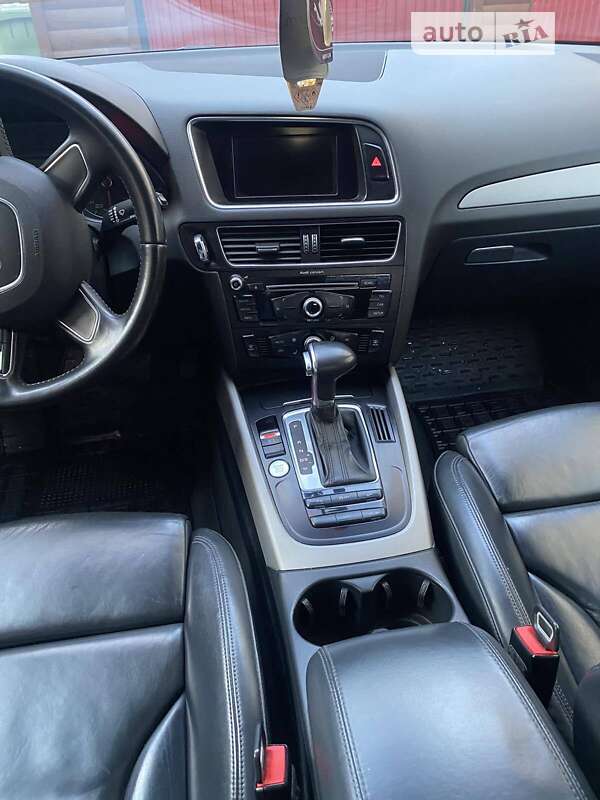Внедорожник / Кроссовер Audi Q5 2012 в Тячеве