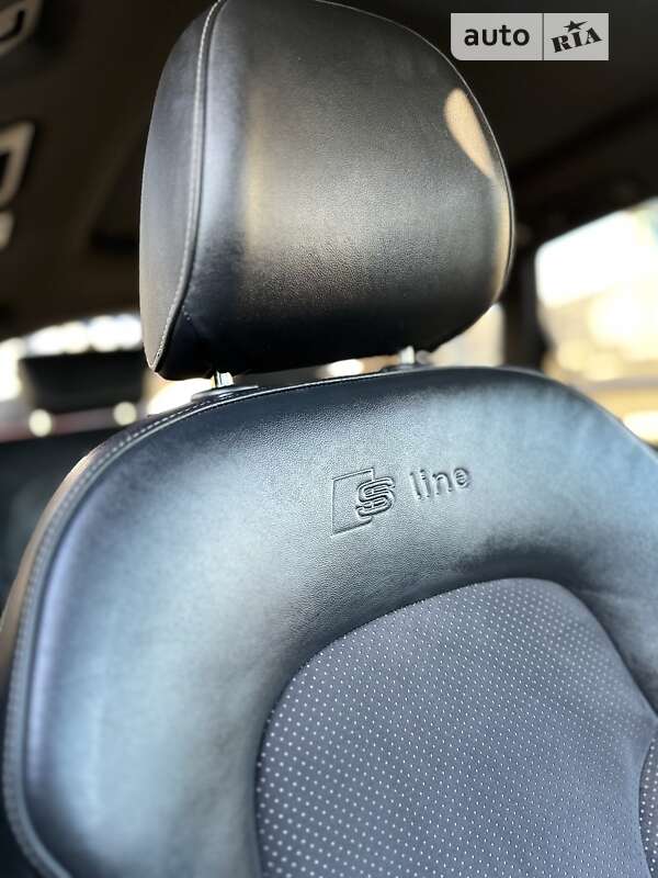 Внедорожник / Кроссовер Audi Q5 2011 в Черновцах