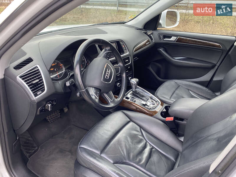 Позашляховик / Кросовер Audi Q5 2015 в Болехові