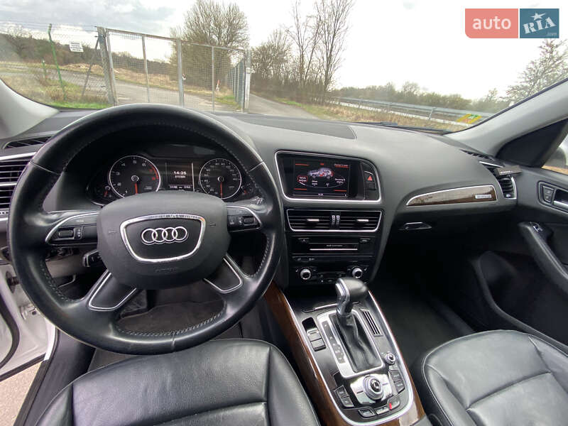 Позашляховик / Кросовер Audi Q5 2015 в Болехові