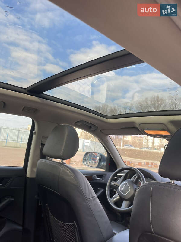 Внедорожник / Кроссовер Audi Q5 2009 в Полтаве