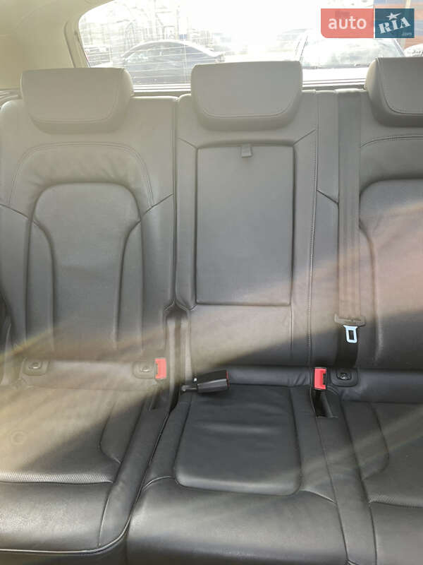 Внедорожник / Кроссовер Audi Q5 2009 в Полтаве