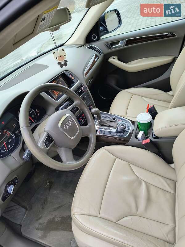 Внедорожник / Кроссовер Audi Q5 2011 в Львове